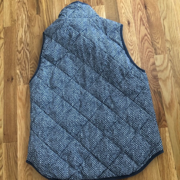 SOLD J. Crew Excursion Herringbone Quilted Vest - Picture 4 of 13